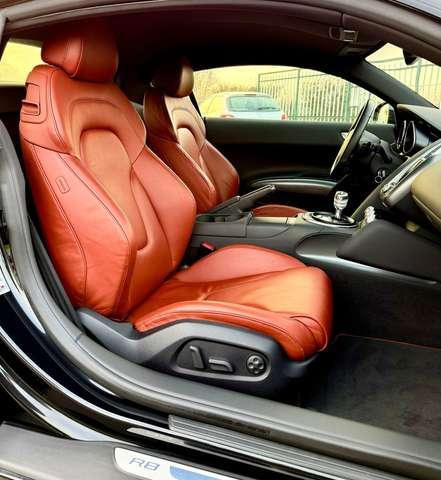 Audi R8 Coupe 4.2 V8 quattro r-tronic SEC