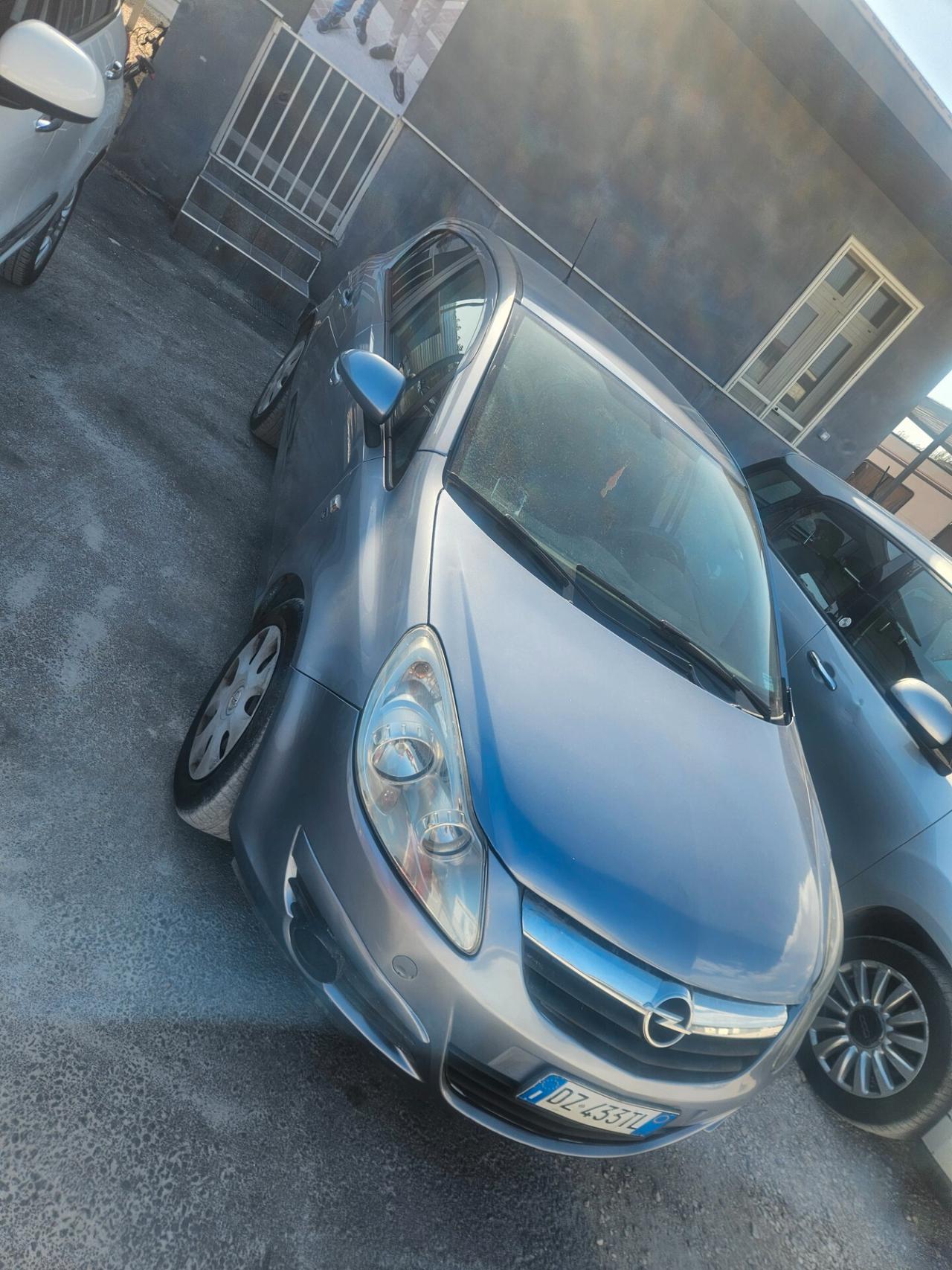 Opel Corsa 1.2 5 porte Cosmo
