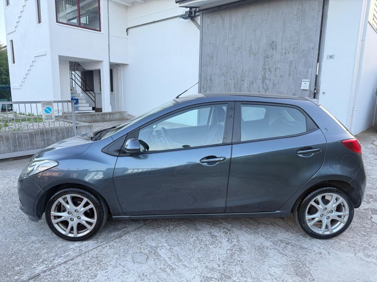 Mazda 2 1.3 BENZINA 5p. Sport Neopatentati 2011