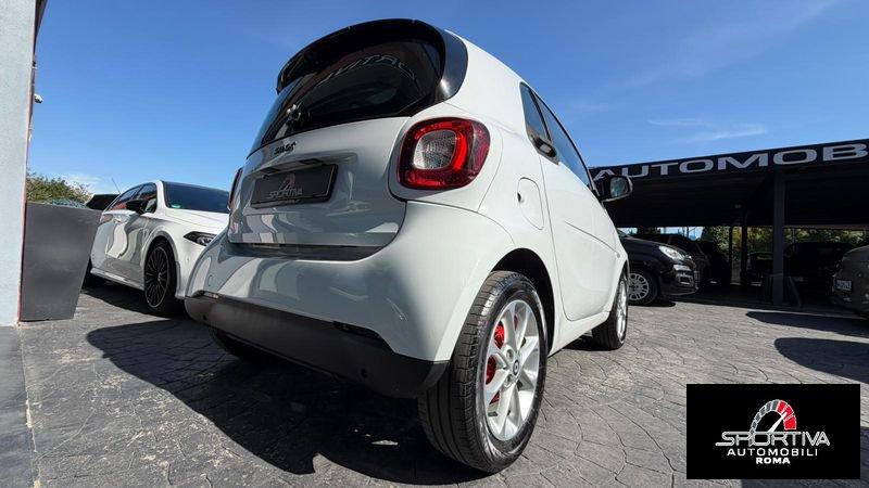 smart fortwo PELLE NAVI TETTO RATA MENSILE 193,00 EURO 70 1.0 52kW passion
