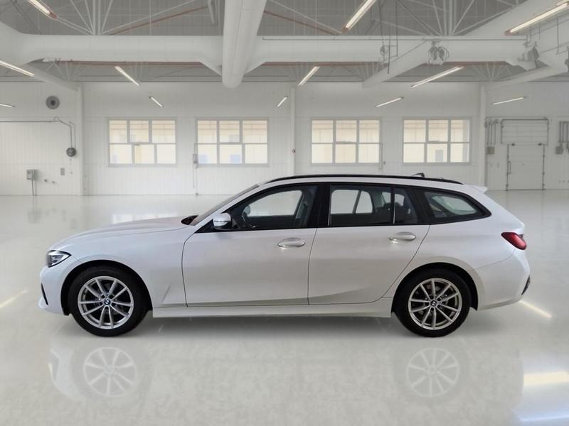 BMW 318 48V Business Advantage Touring auto