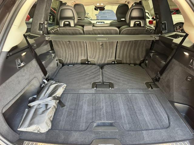 VOLVO XC90 T8 Plug-in hybrid AWD automatico 7 posti Ultra Dar