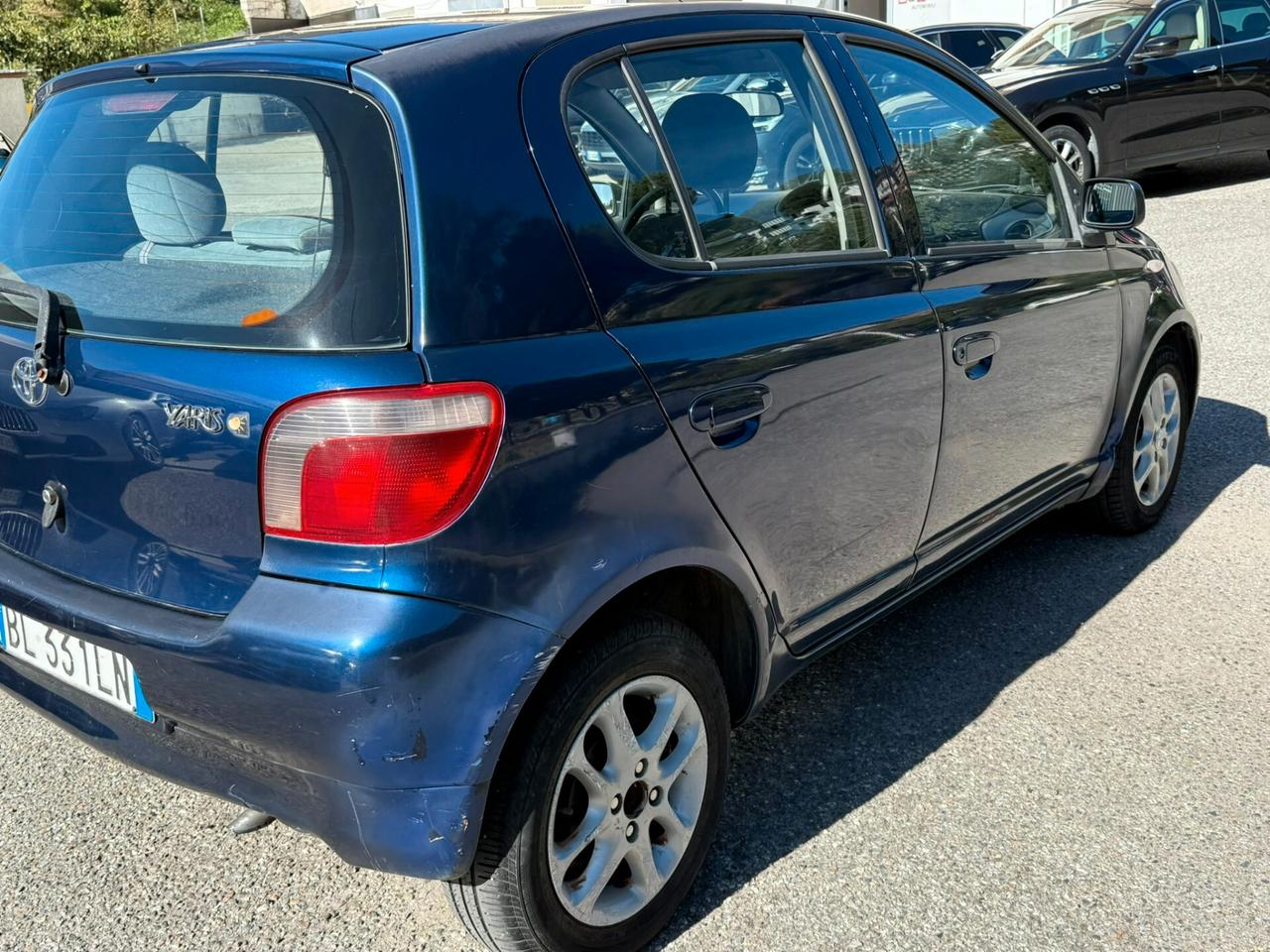 Toyota Yaris 1.0i 16V cat 5 porte Sol