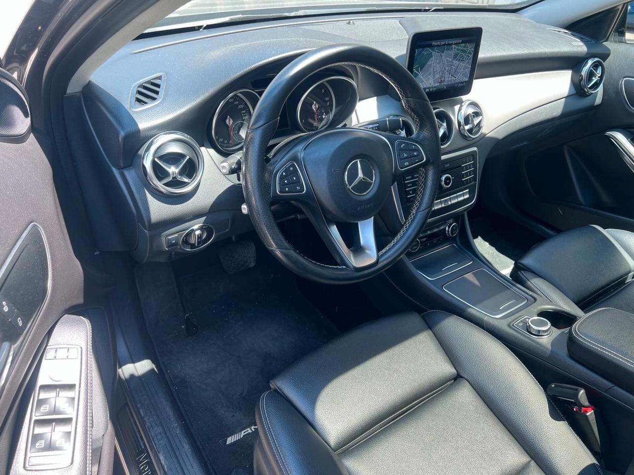 Mercedes-benz GLA 200 d 136cv SPORT auto TETTO/NIGHT/PELLE/18; PERFETTA!!