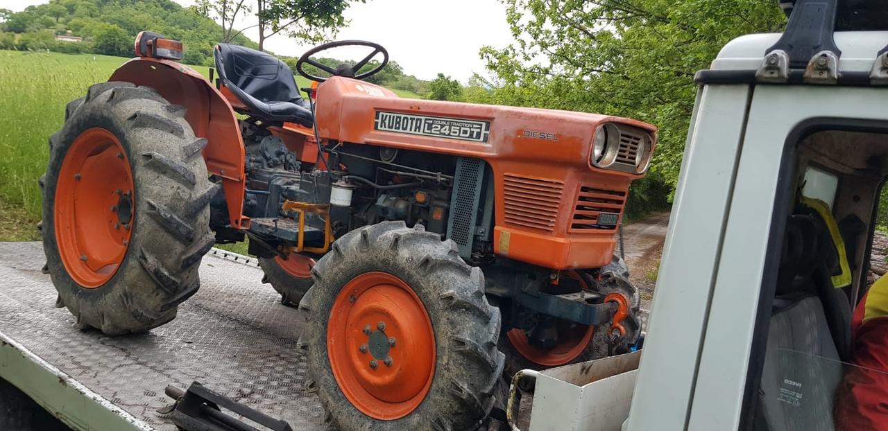 TRATTORE 4 RUOTE MOTRICI KUBOTA L245DT