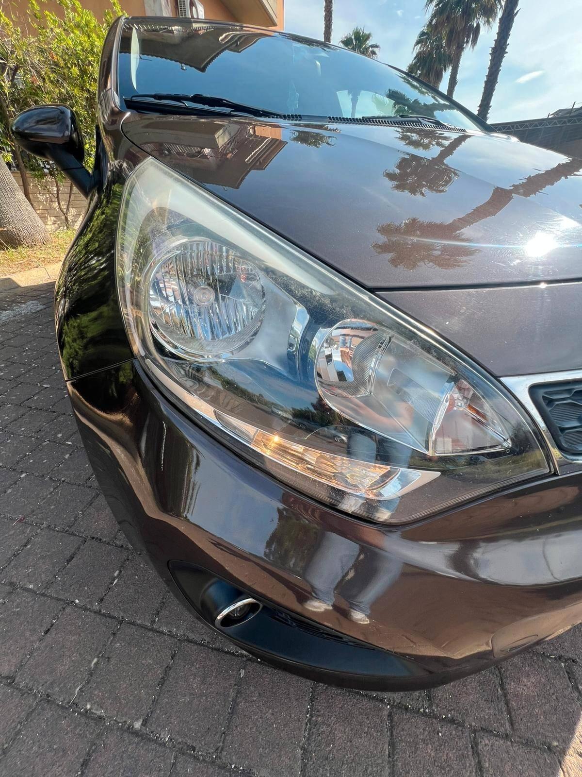 Kia Rio 1.4 CRDi WGT 5p. EX