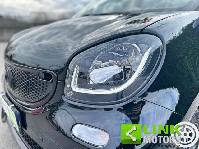 SMART ForFour 70 1.0 Total Black 24 MESI DI GARANZIA INCLUSA