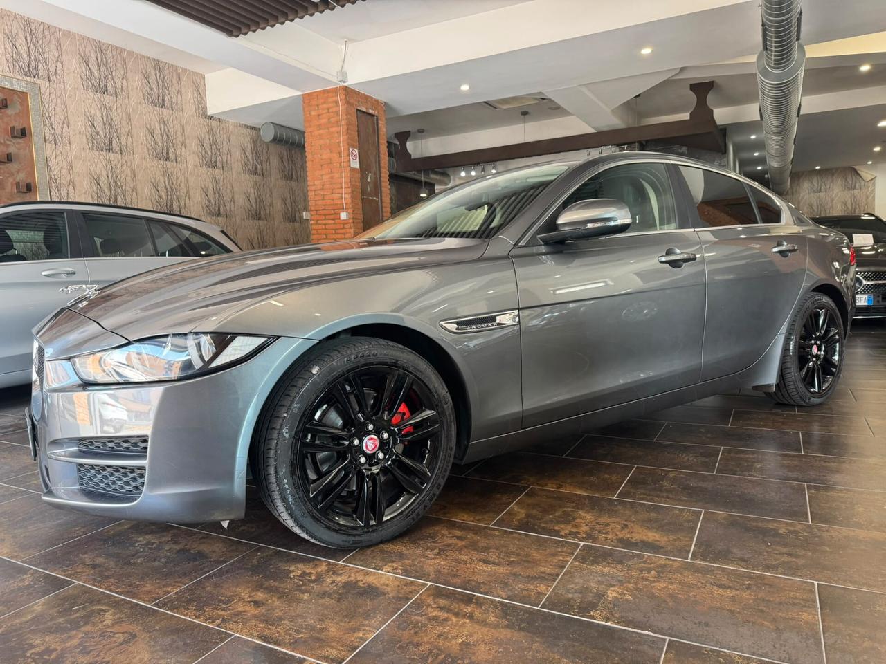 Jaguar XE 2.0 D 180 CV aut. Portfolio