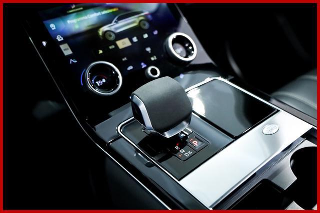 LAND ROVER Range Rover Velar 2.0D I4 204 CV R-Dynamic SE