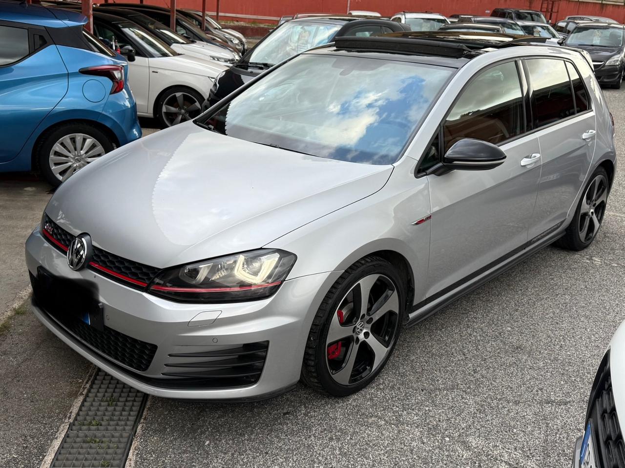 Golf GTI Performance 2.0 TSI DSG-RATE-PERMUTE-