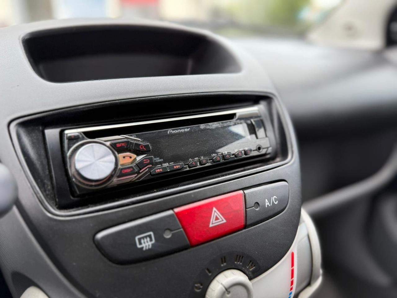 Toyota Aygo 1.0 12V VVT-i 3 porte Sol