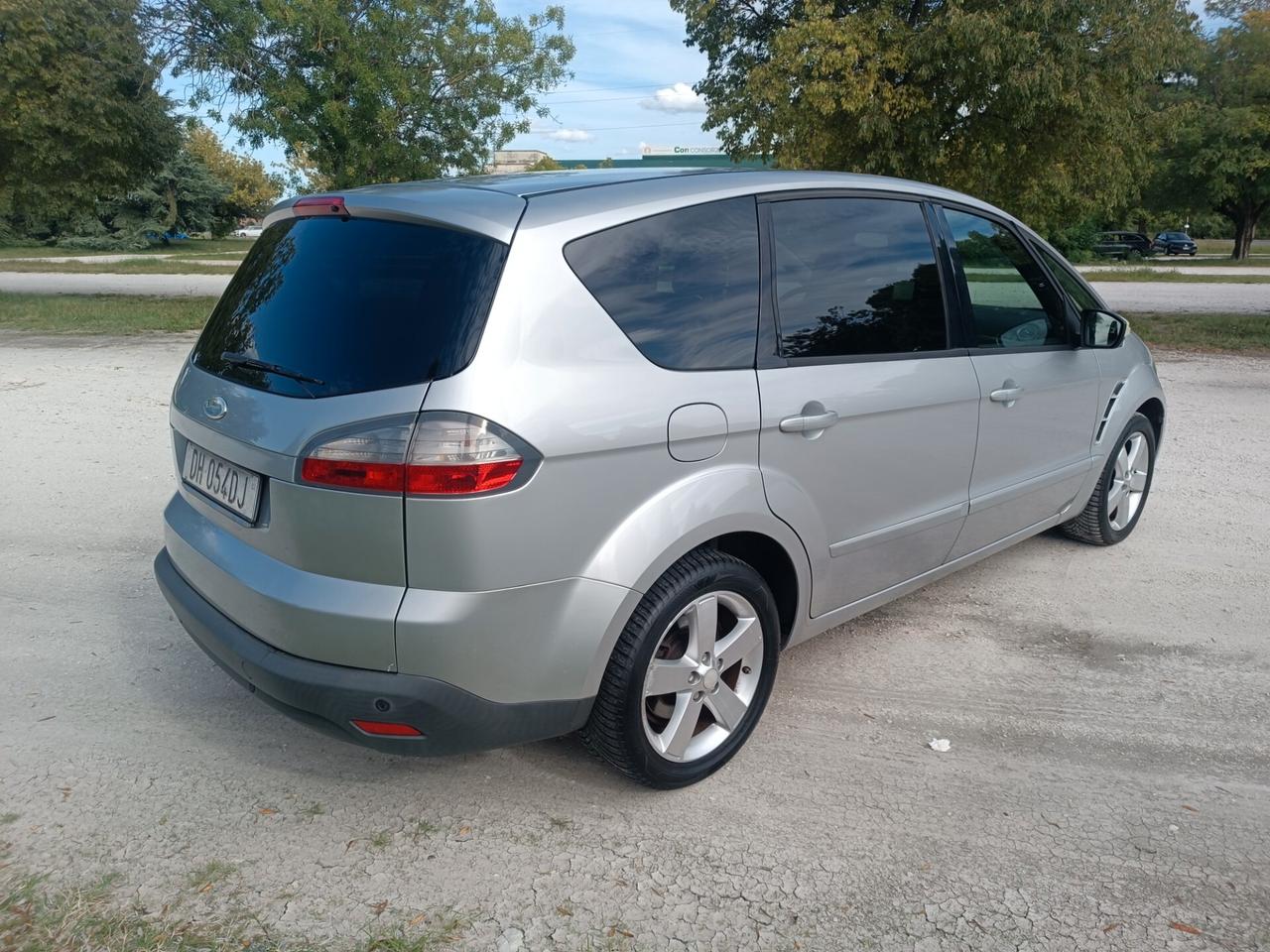 Ford S-Max 2.0 145CV Titanium pochi km