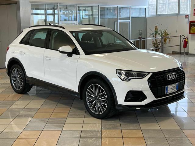 AUDI Q3 35 TFSI S tronic Business Advanced