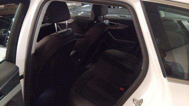 AUDI A4 Avant 30 TDI S tronic S line edition