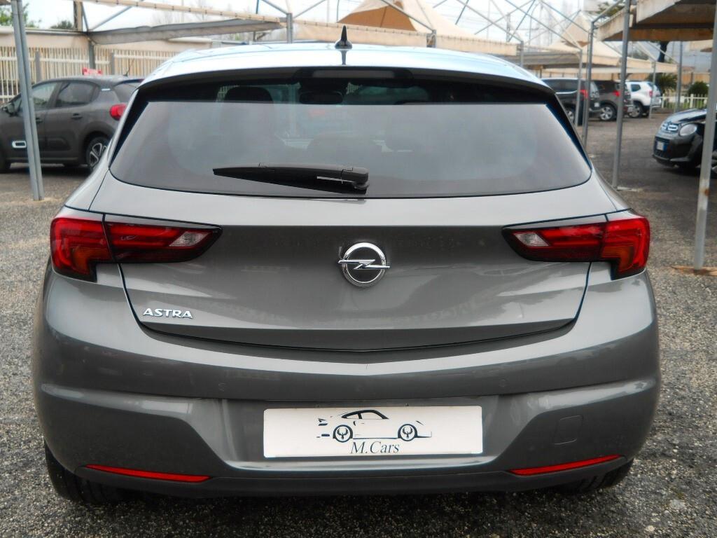 Opel Astra 1.6 CDTI 136 CV BERLINA DYINAMIC--S--FULL
