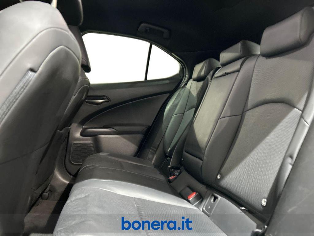 Lexus UX 250 2.0 Hybrid Luxury 2WD