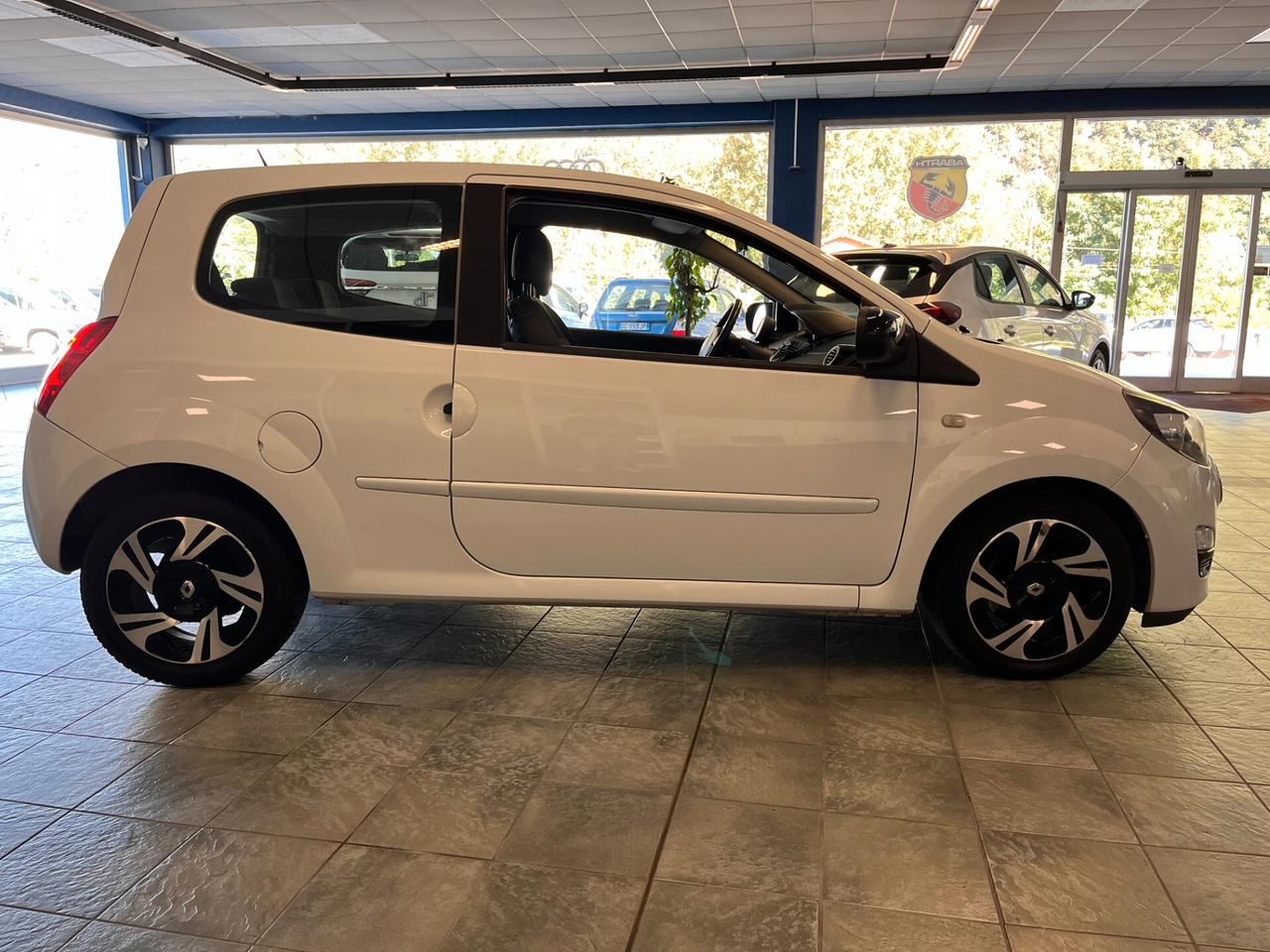 Renault Twingo 1.2 LIVE-CAMBIO AUTOMATICO-NEOPATENTATI