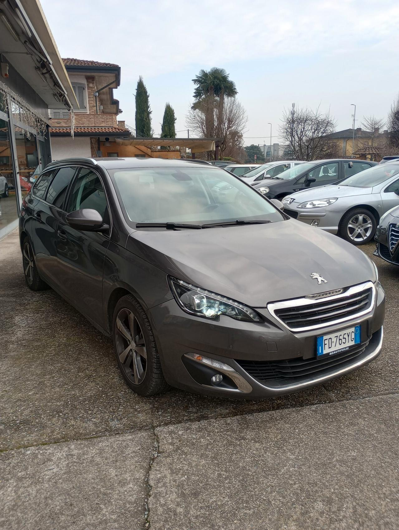 Peugeot 308 BlueHDi 120 S&S EAT6 SW Allure