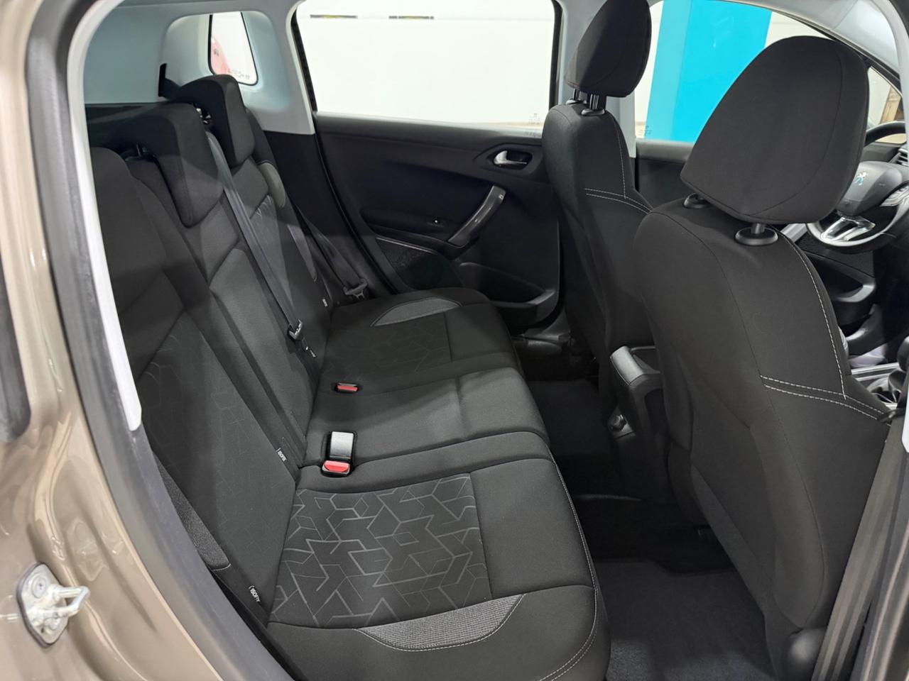 PEUGEOT 2008 1.6 DIESEL 100CV *UNICOPROPRIETARIO