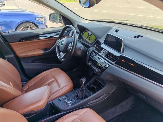 BMW X1 sdrive16d Business my18 (((94000 km)))