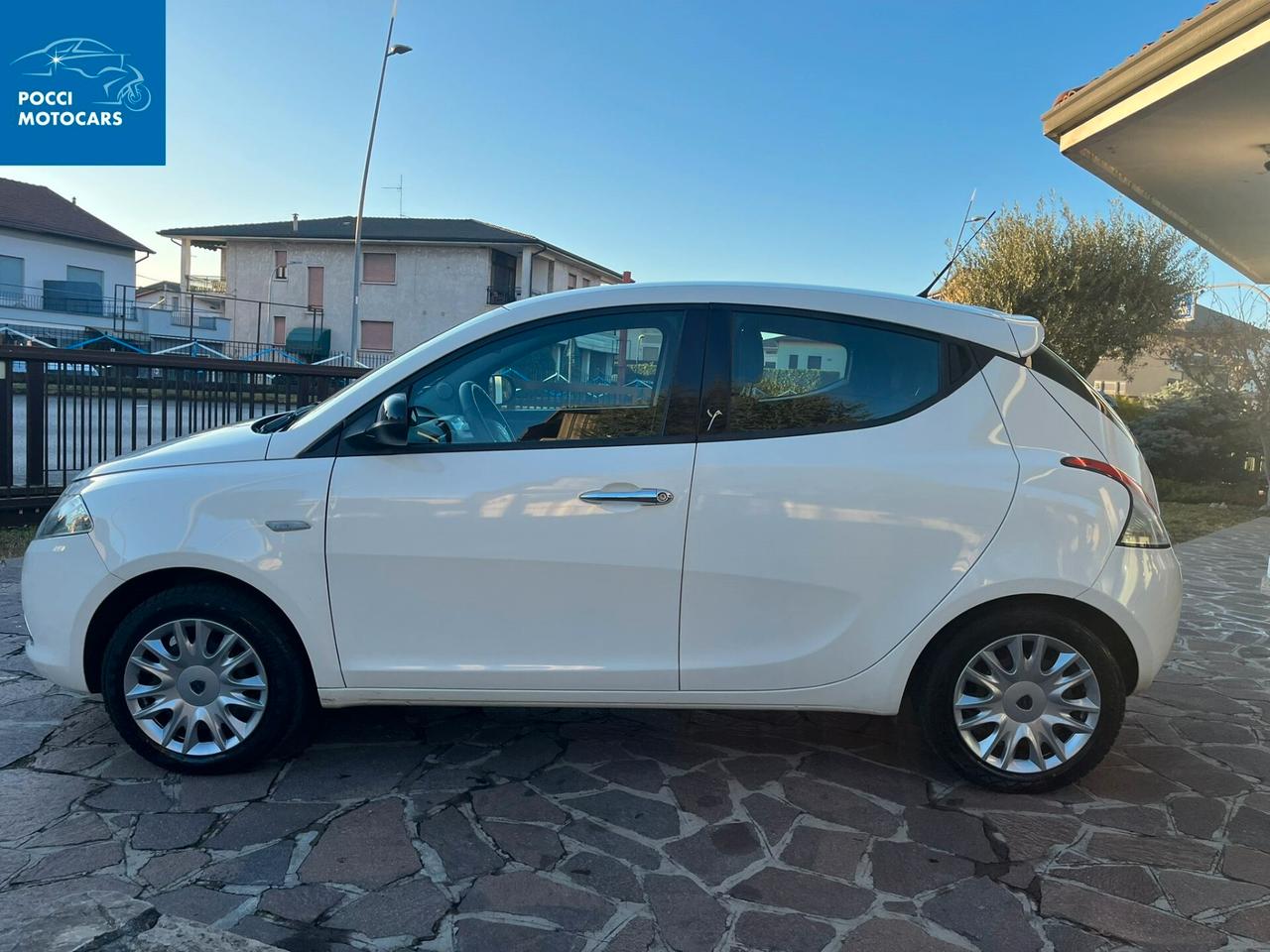 Lancia Ypsilon 1.2 69 CV 5 porte S&S Silver