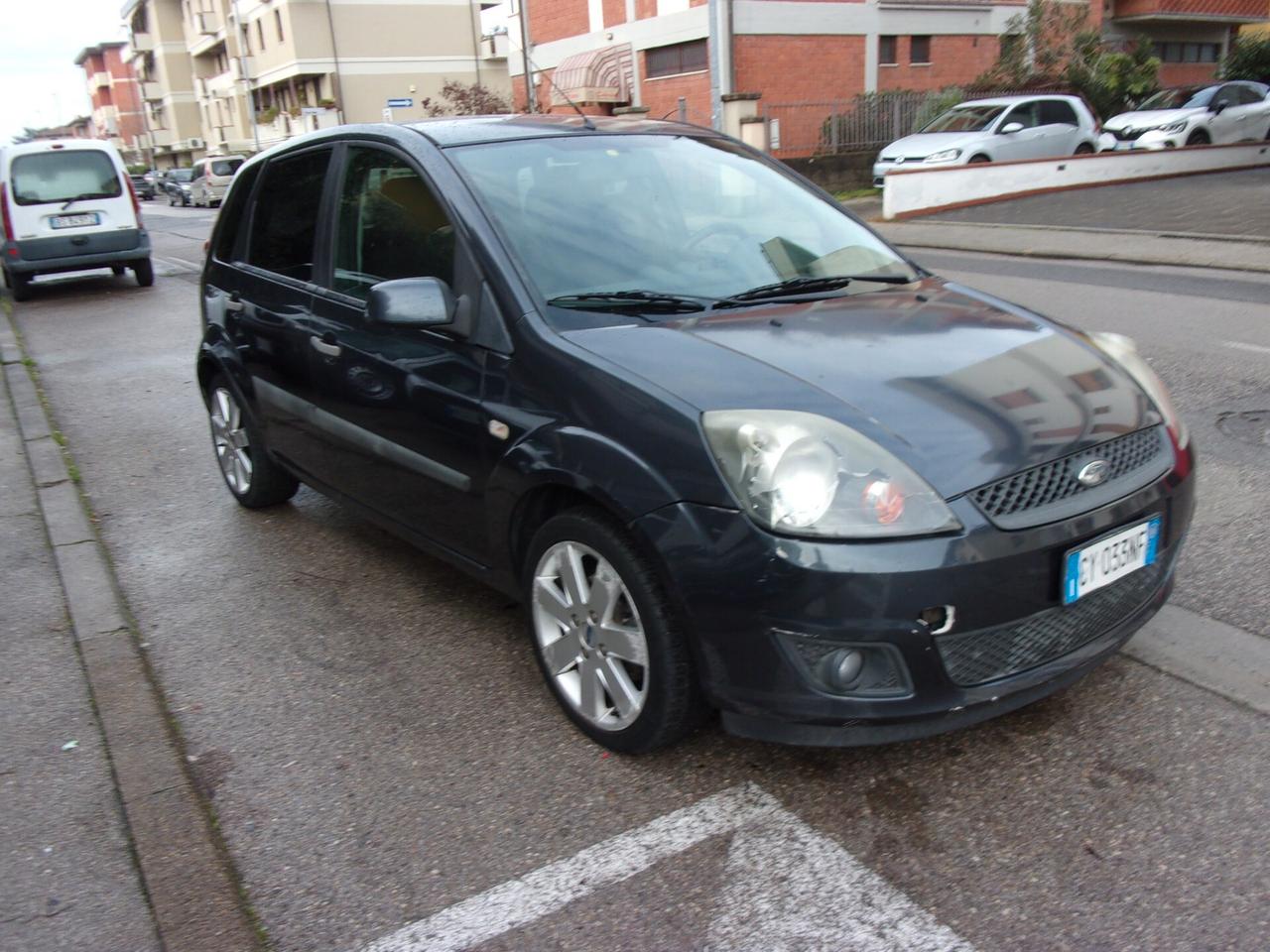 Ford Fiesta 1.2 16V 5p. Titanium