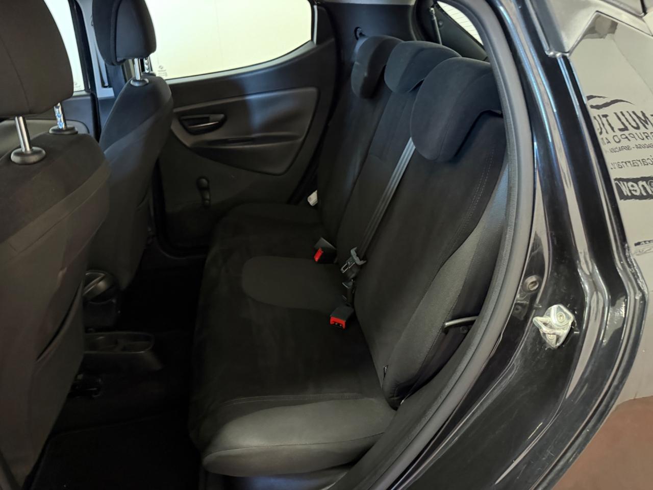 Lancia Ypsilon 1.2 69 CV 5 porte S&S Gold