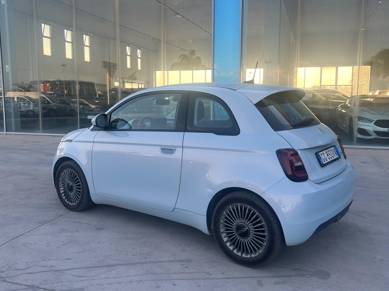 Fiat 500e 42 kWh Icon