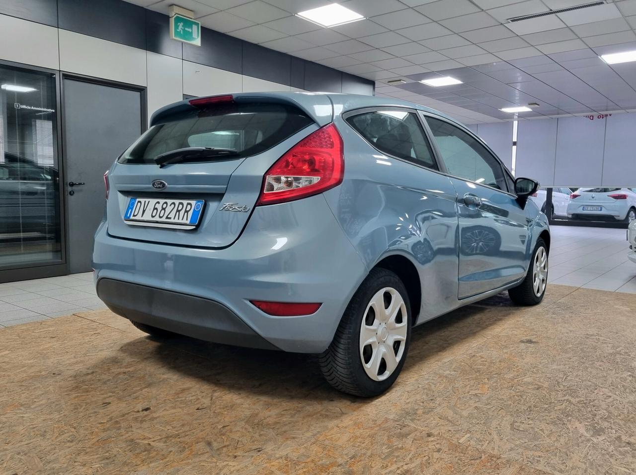FORD FIESTA 1.2 BENZINA 82CV OK NEOPATENTATI