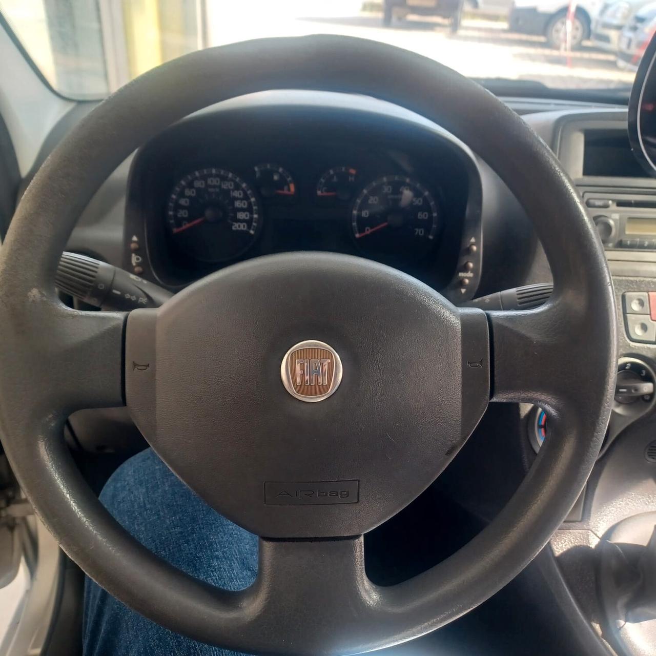 20.000km CON IL MOTORE RIFATTO GARANZIA 12 MESI PANDA 1.2