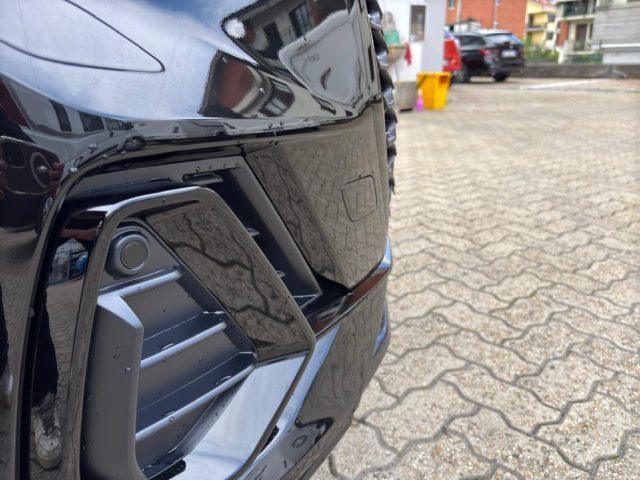 AUDI Q3 35 TDI Identity black+20"+ pelle+ tetto panorama