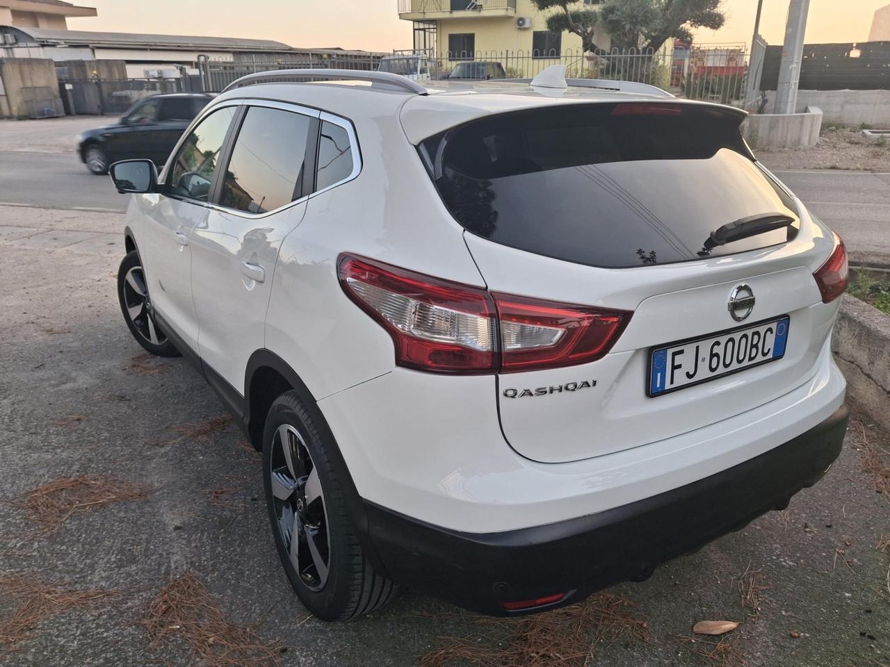 Nissan Qashqai 1.5 dCi N-Connecta