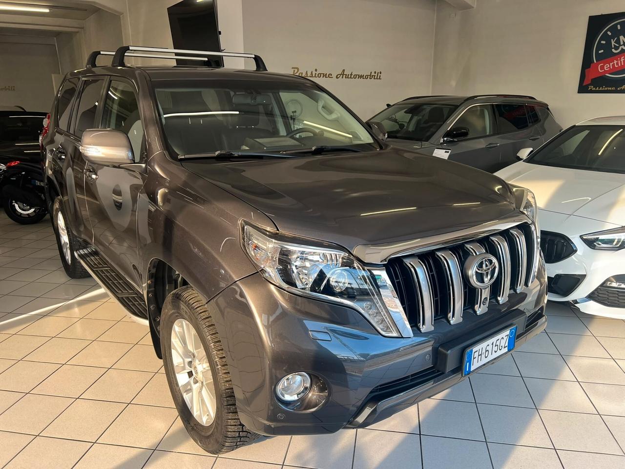 Toyota Land Cruiser 5p 2.8 d-4d Lounge AUTOMATICA + GANCIO TRAINO IVA ESCLUSA