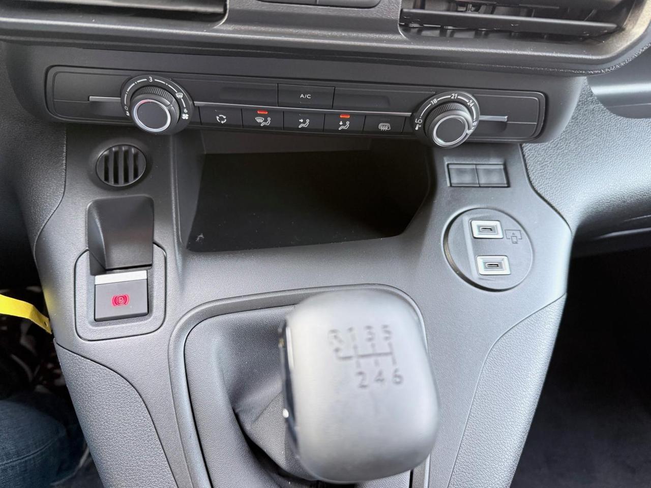 PEUGEOT Partner 1.5 diesel 100cv S&S L1 € 18900 + IVA