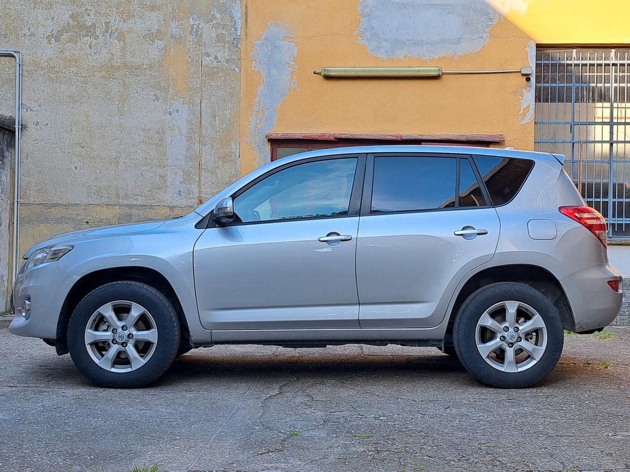 Toyota RAV 4 RAV4 2.2 D-4D 150 CV DPF Exclusive
