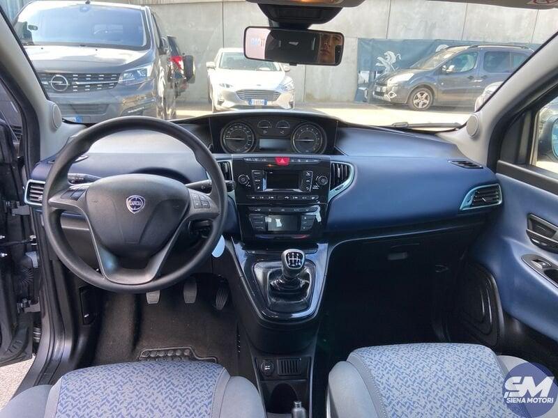 Lancia Ypsilon 1.0 FireFly 5 porte S&S Hybryd Gold