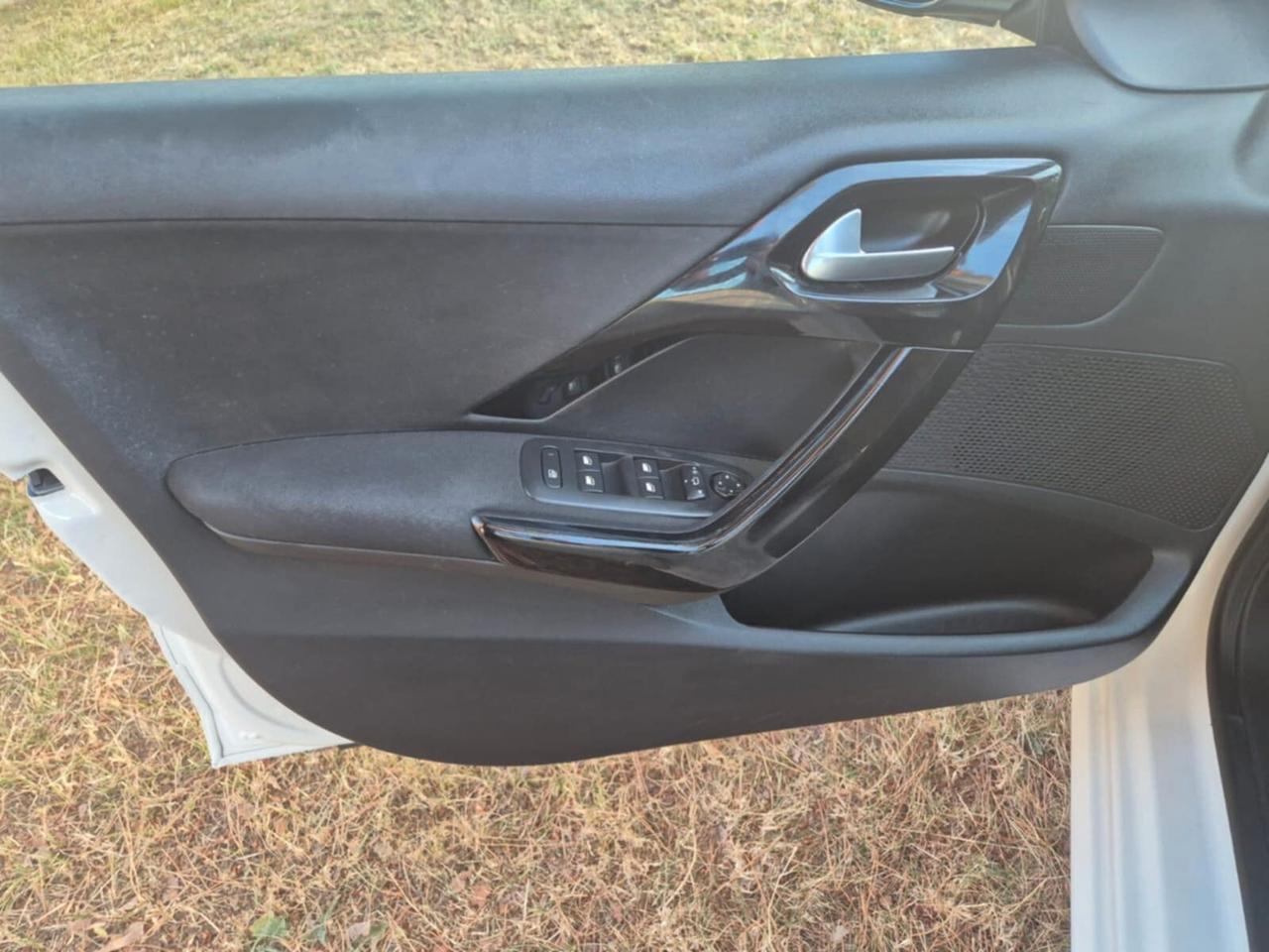 Peugeot 208 PureTech 68 3 porte Access