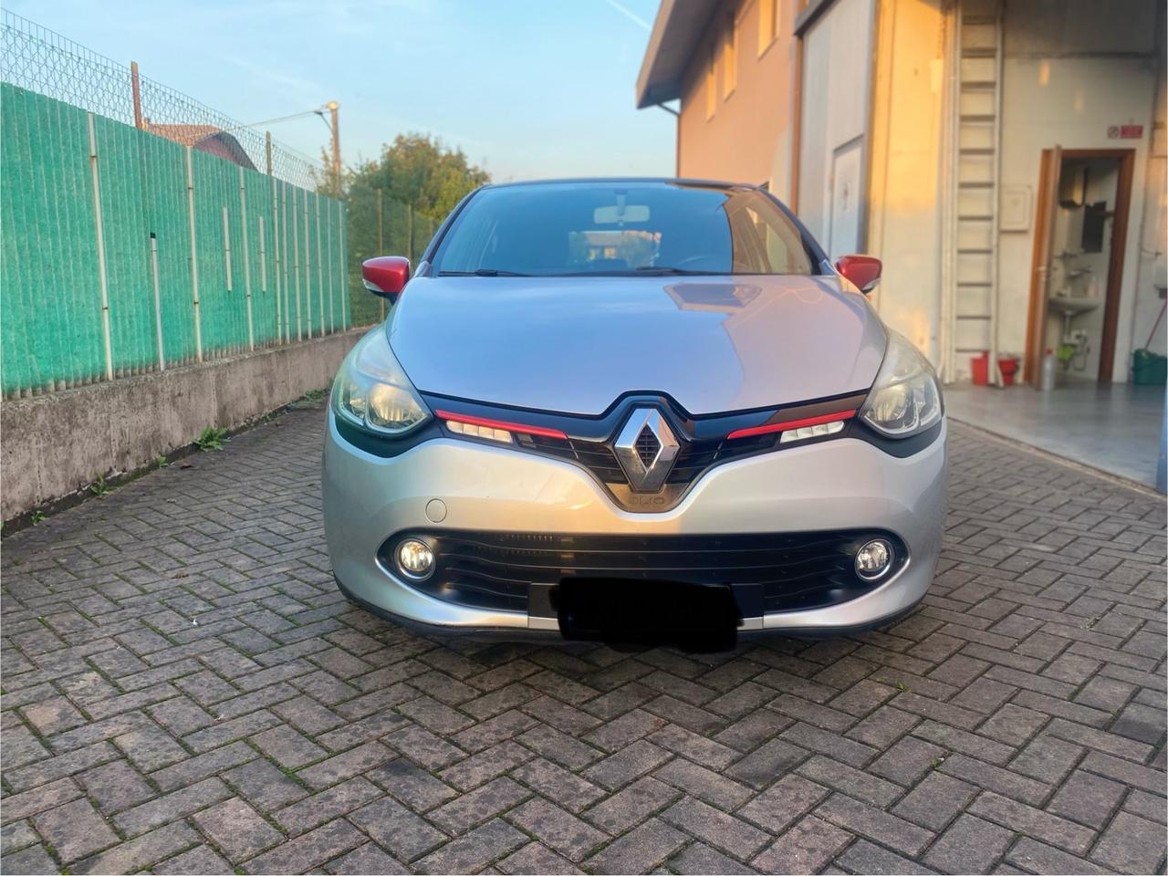 Renault Clio 1.5 dCi 8V 75CV 5 porte sport