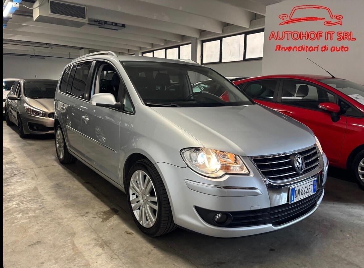 Volkswagen Touran 2.0 TDI | 7 POSTI |