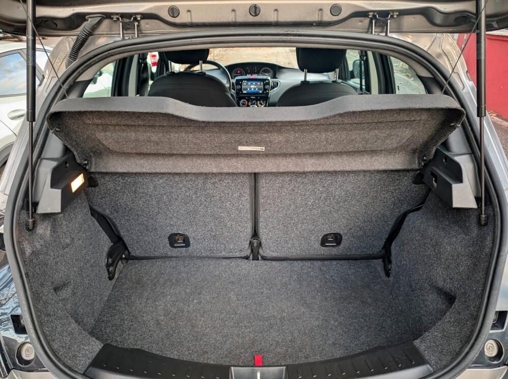 Lancia Ypsilon 1.0 Hybrid UNIPRO' SENZA VINCOLI DI FINANZIAMENTO