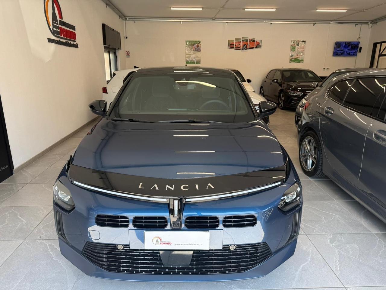 Lancia Ypsilon Hybrid e-DCT HF Line