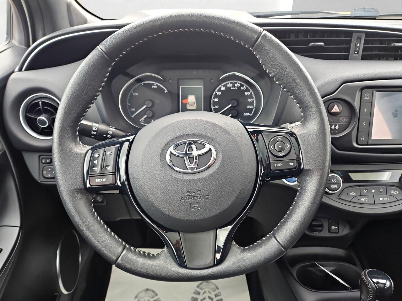 Toyota Yaris 1.5 Hybrid 5 porte Style FULL NEOPATENTATI