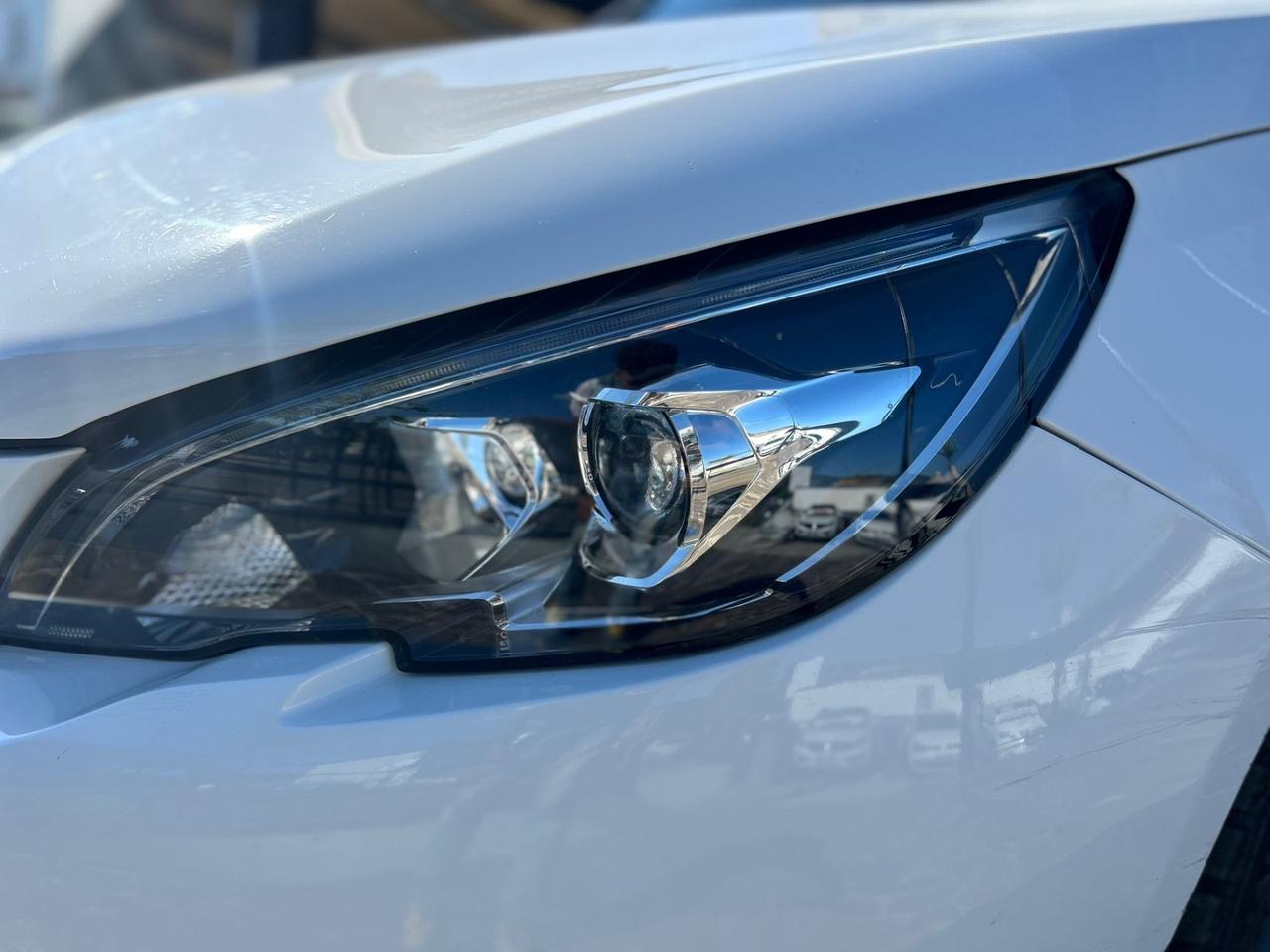 Peugeot 308 BlueHDi 120 S&S SW Allure