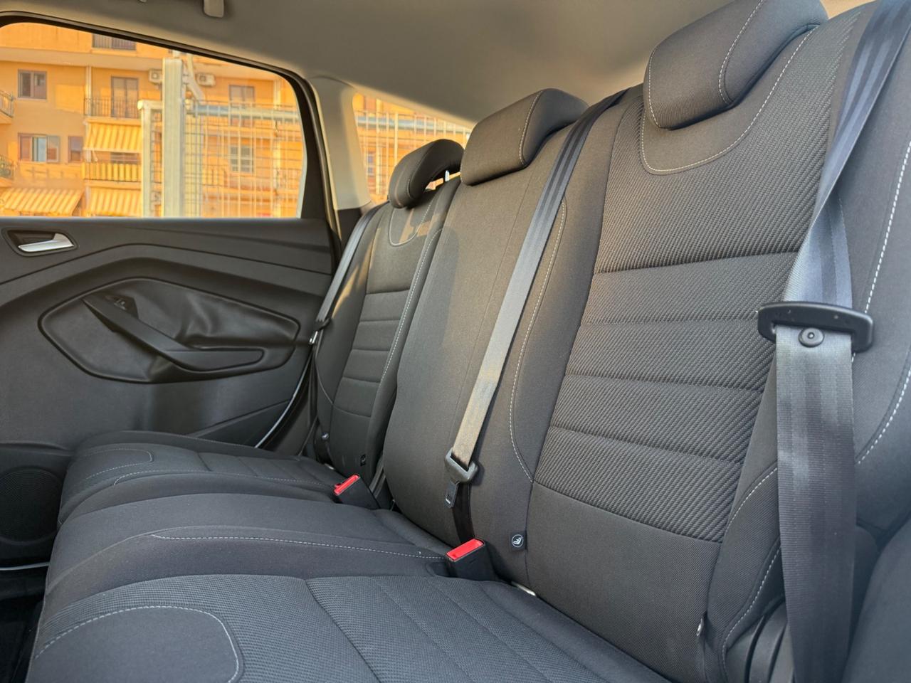 Ford Kuga 2.0 TDCI 140 CV 4WD Business