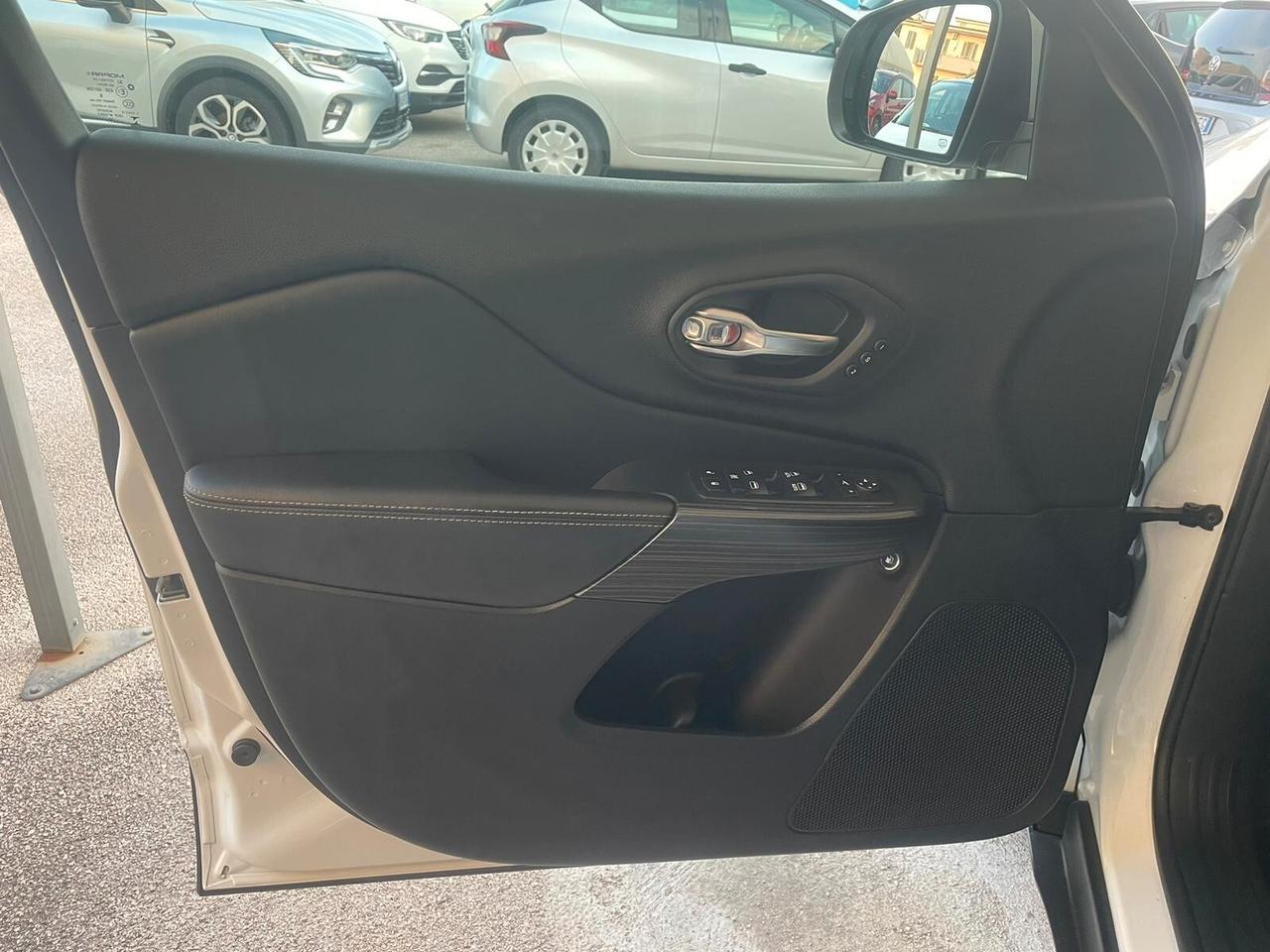 Jeep Cherokee 2.2 Mjt II 4WD Active Drive I Night Eagle