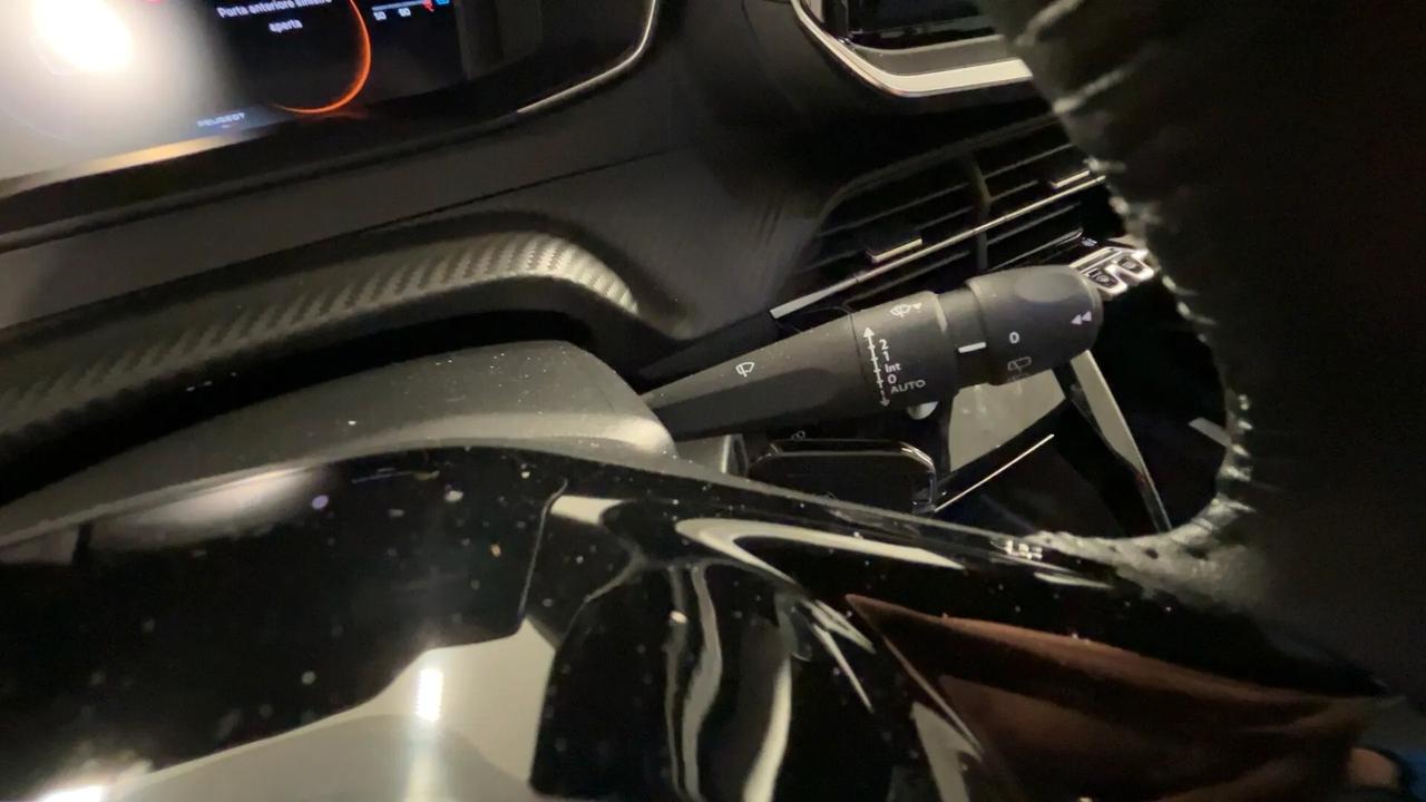 Peugeot 2008 PureTech 100 S&S Allure