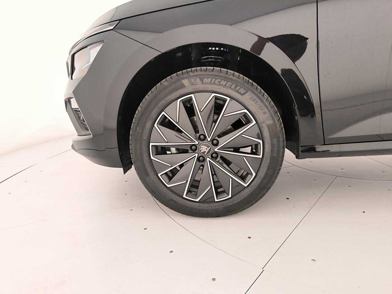 Skoda Kamiq 1.0 tsi black dots 115cv