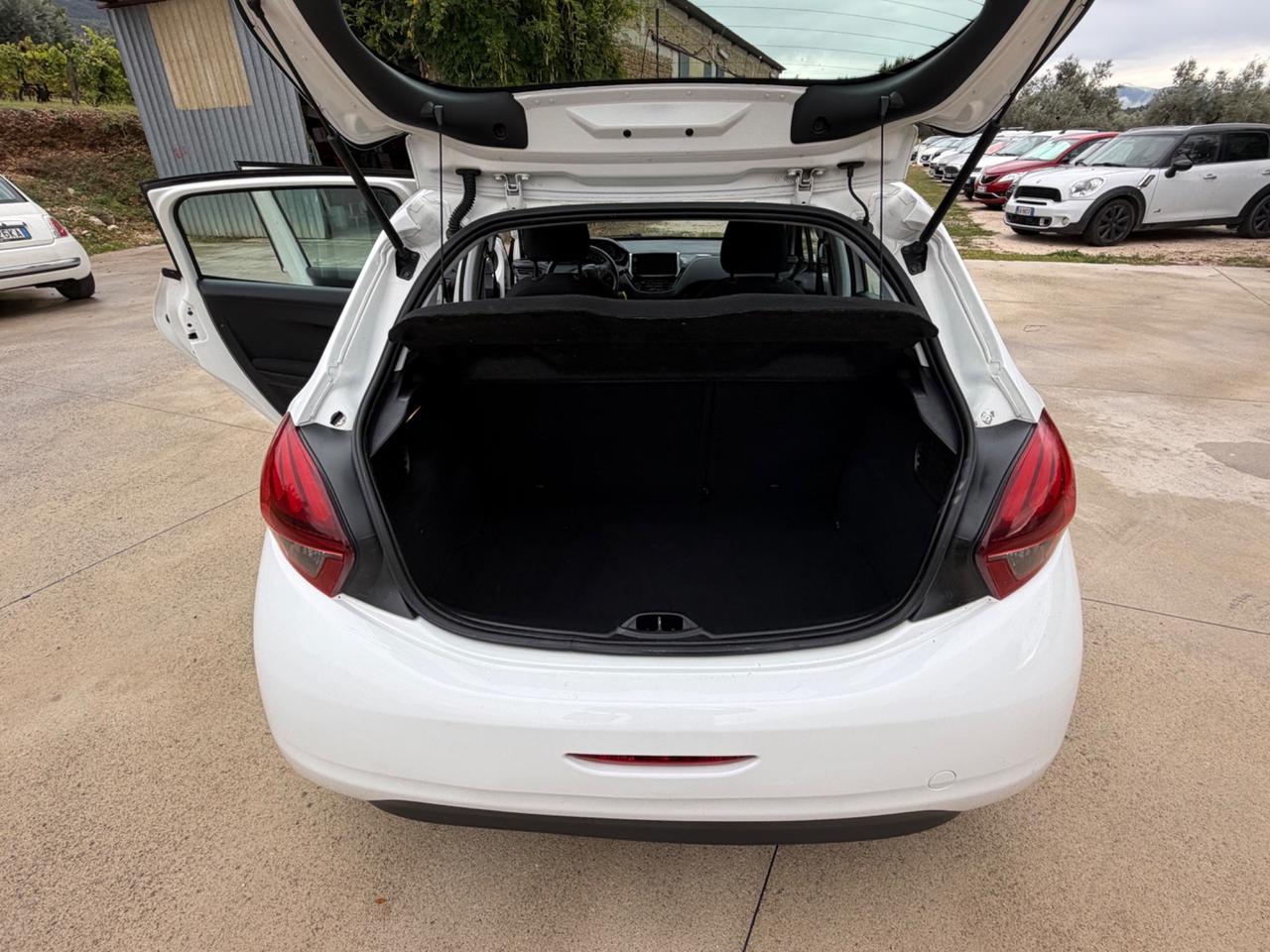 Peugeot 208 BlueHDi 75 5 porte Allure