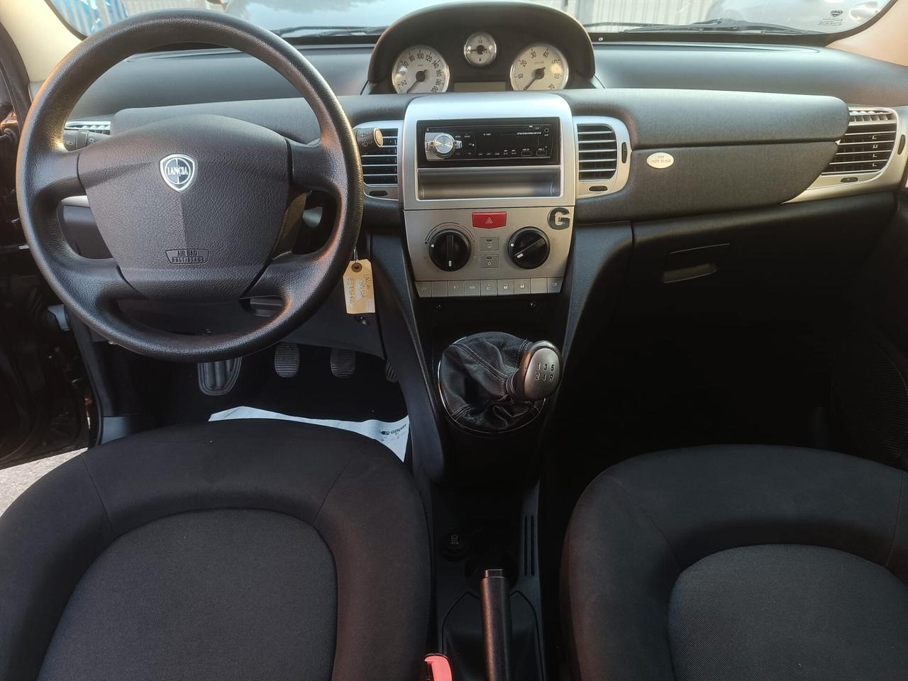 Lancia Ypsilon 1.2 69 CV