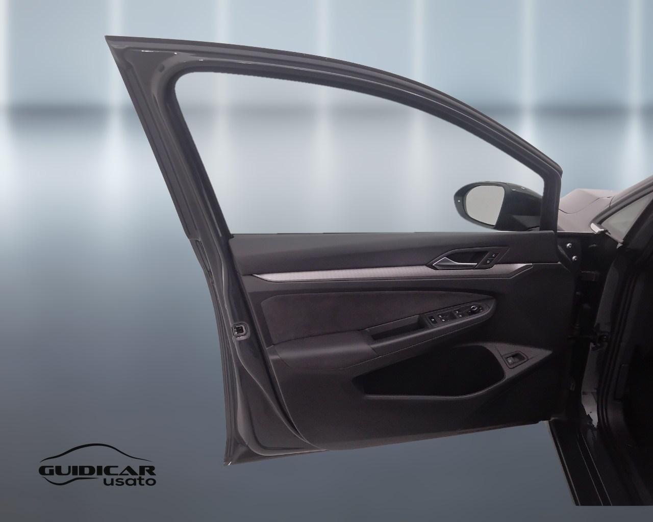 VOLKSWAGEN Golf VIII 2024 - Golf 1.5 tsi ehybrid Style 204cv dsg